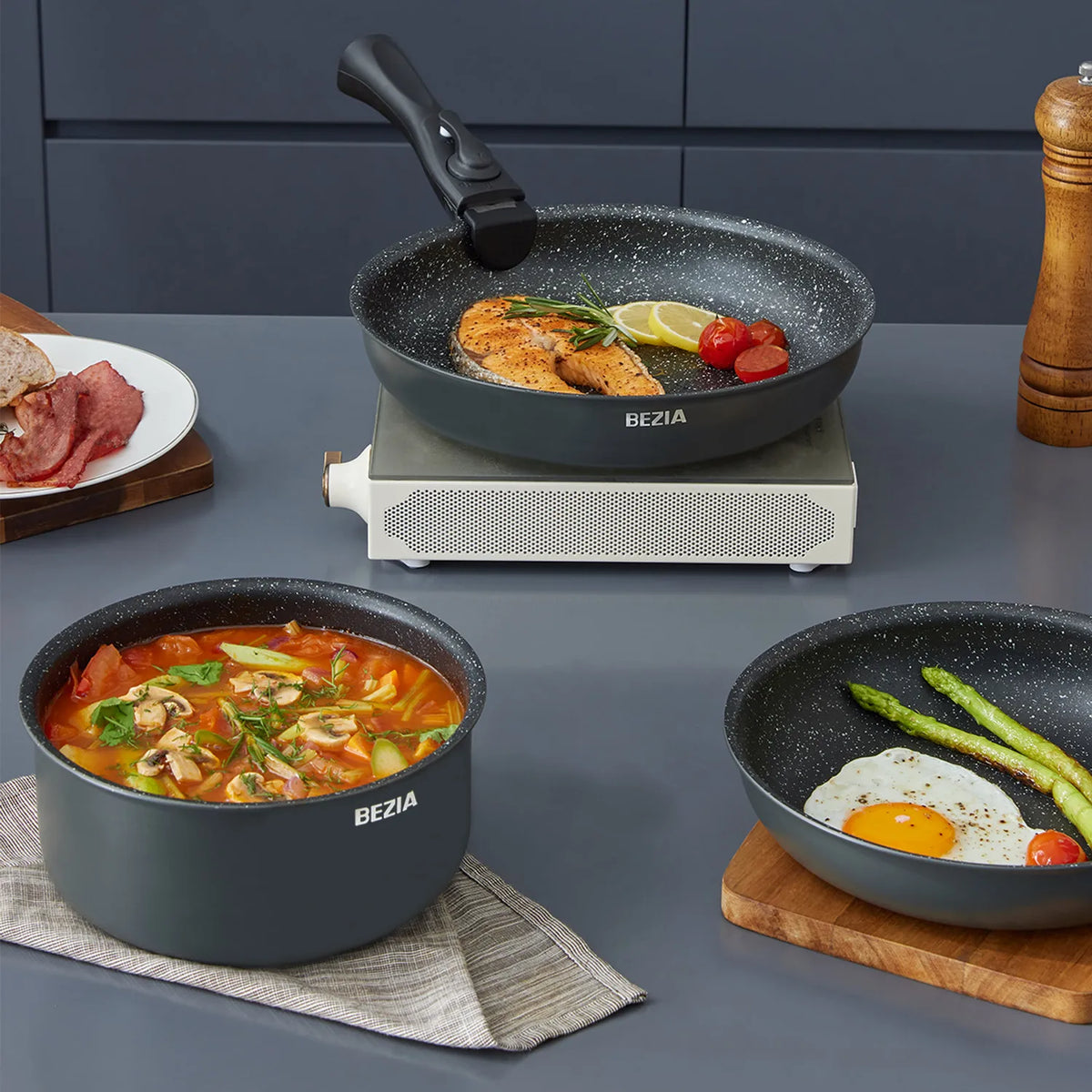 Induction Compatible Nonstick Aluminum Cookware Set With Removable Handles