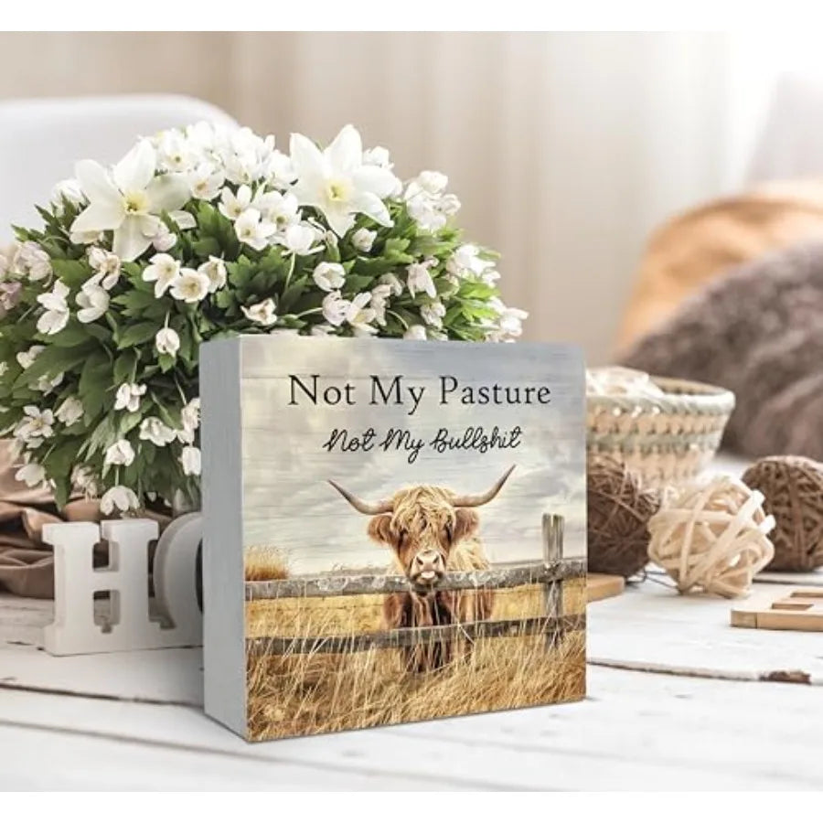 Funny Western Highland Cow Wood Box Sign Desk Decor, Highland Cow Gifts, Rustic Farmhouse Western Theme Wooden Block Box Sign D